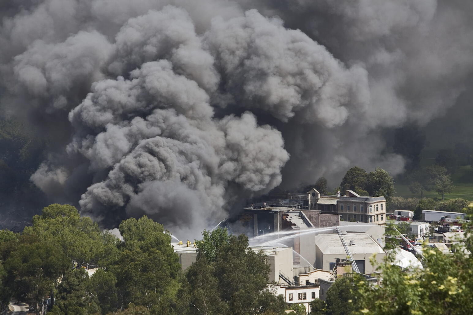 Pourquoi mettre le feu à Universal, alors que c’est quand même plus judicieux en concert ?