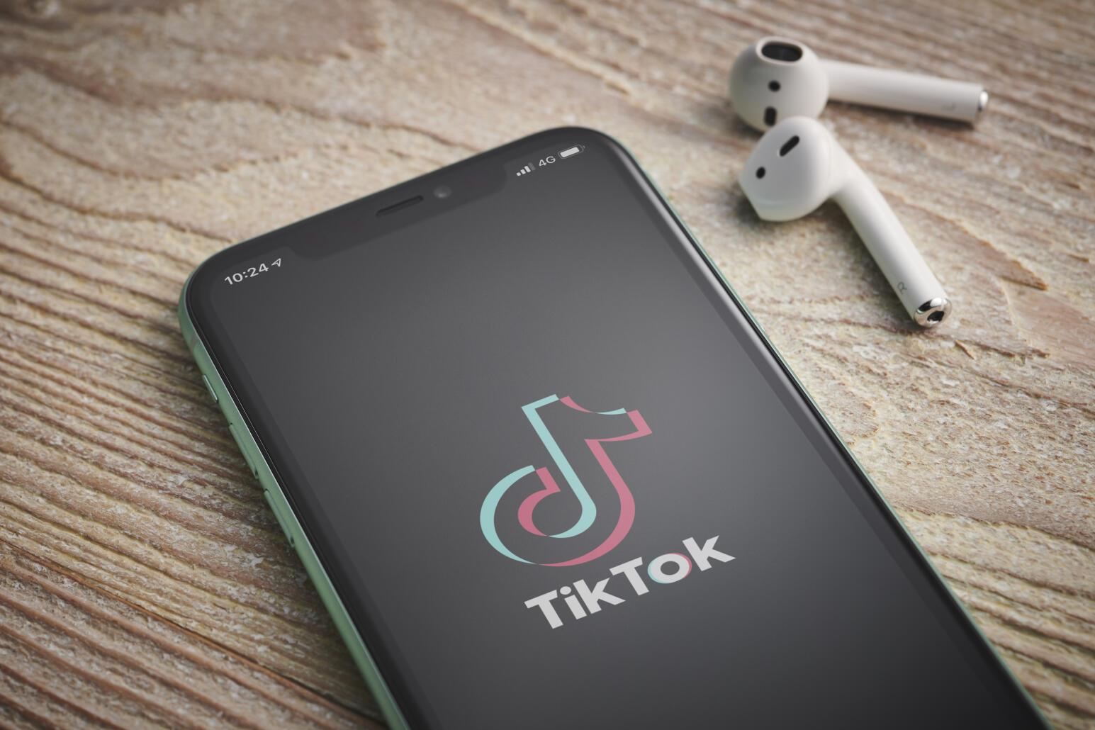 Un curé sur TikTok ?