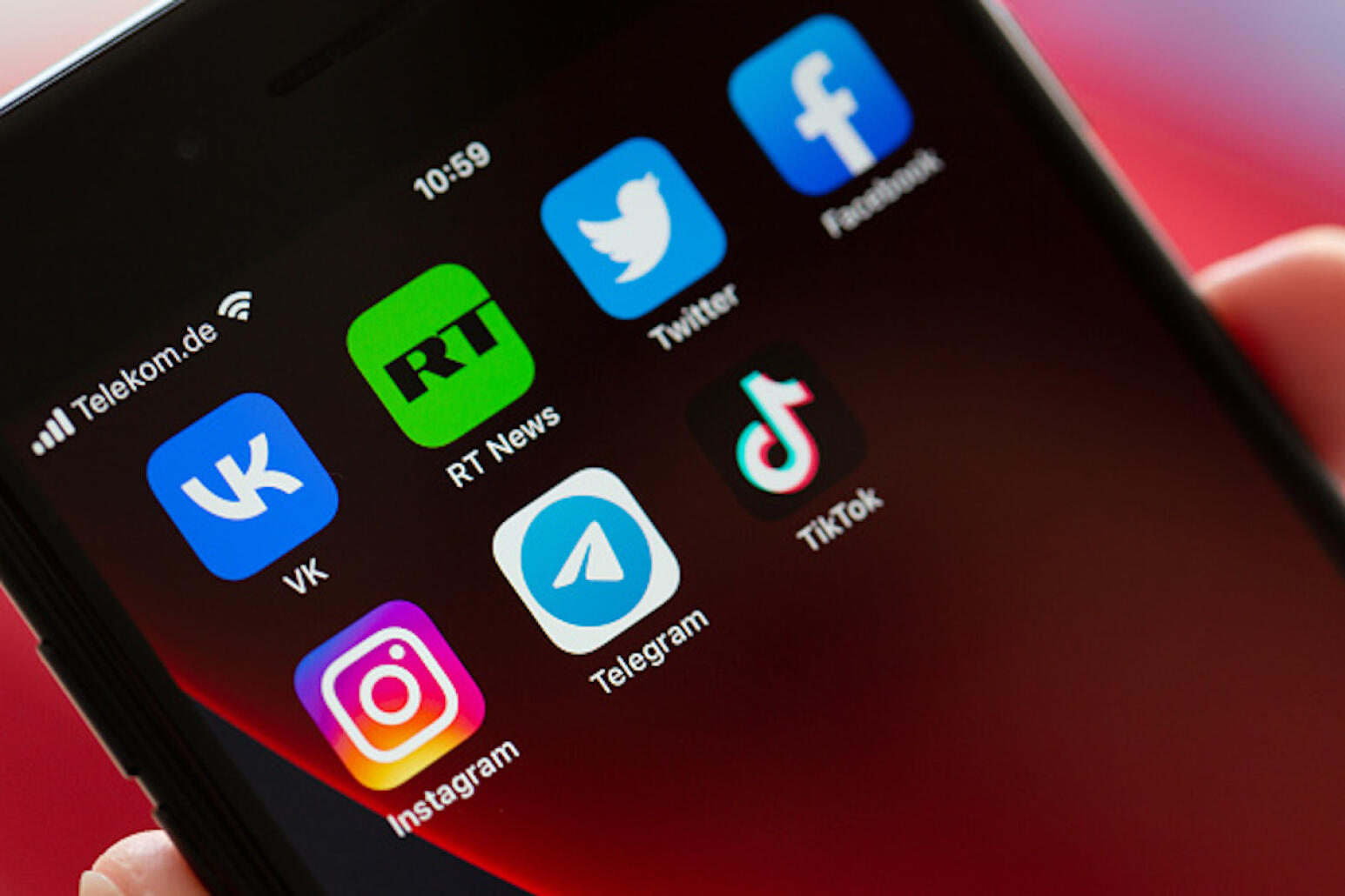 Des influenceurs font de la propagande pro-russe sur TikTok