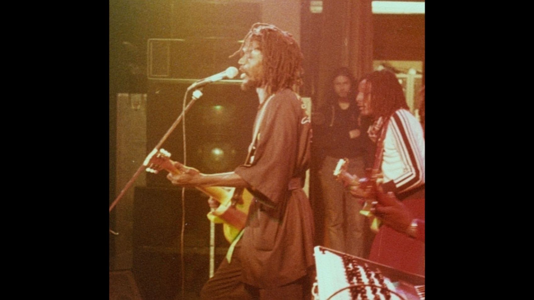 Pourquoi demander du fric à Peter Tosh, alors qu’il n’avait jamais rien dans les poches ?