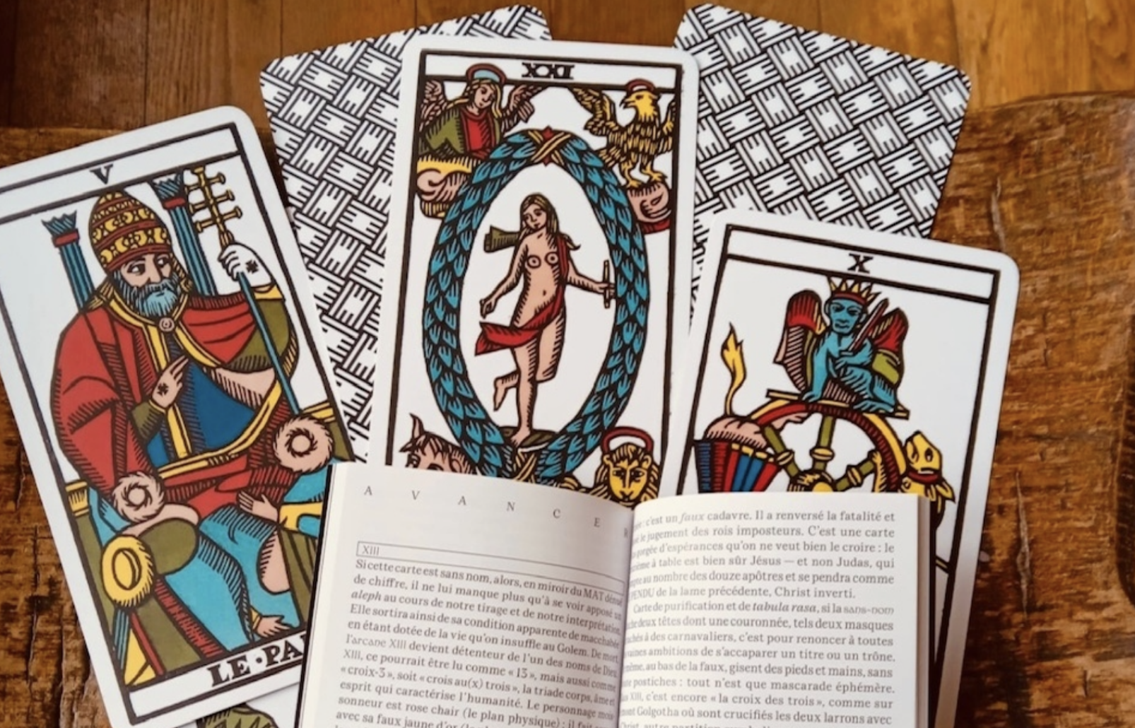 « Le tarot divinatoire, c’est une psychanalyse en accéléré ! » (Thomas Perino)