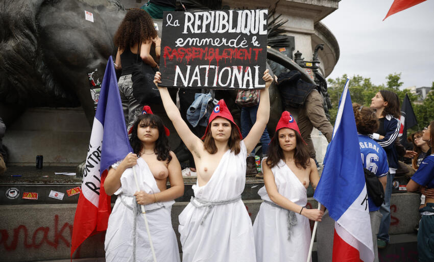 © Trois Marianne sur la place de la République contre le RN, le 3 juillet 2024. Olympia DE MAISMONT, AFP