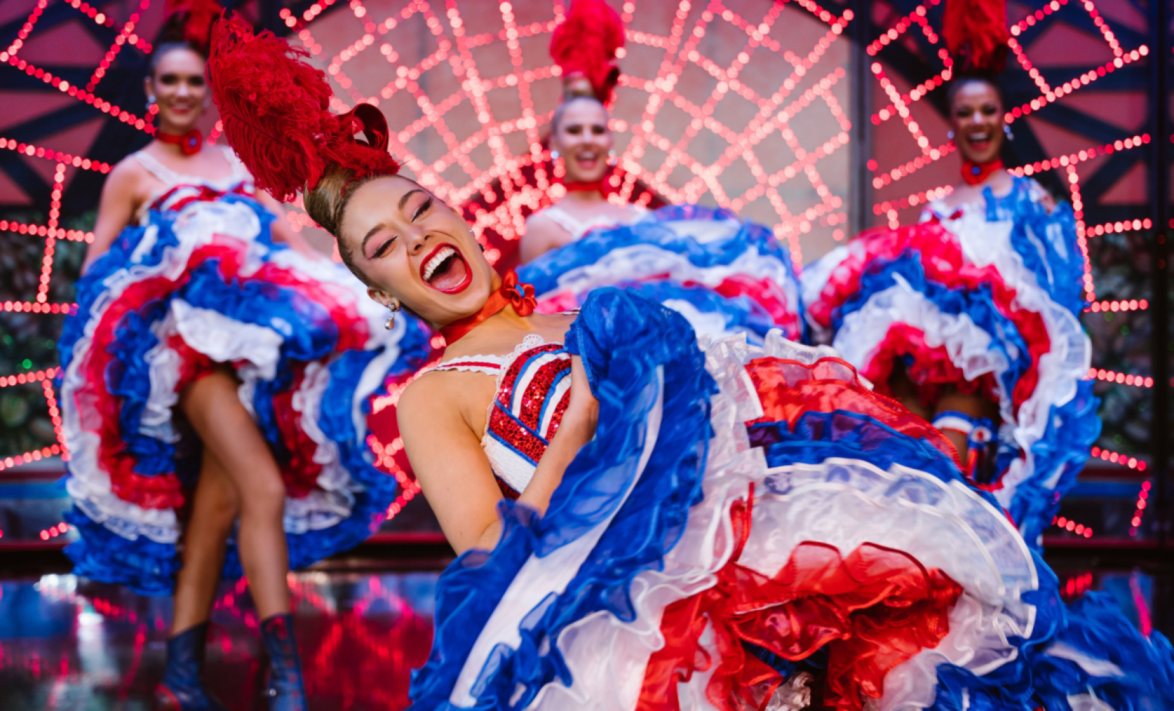 Dans les coulisses du Moulin Rouge pour le 135ᵉ anniversaire